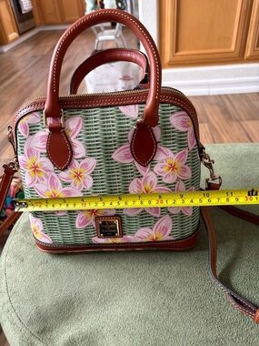 Dooney & Bourke NWT. Leather Satchel Handbag with Pink Plumeria Print